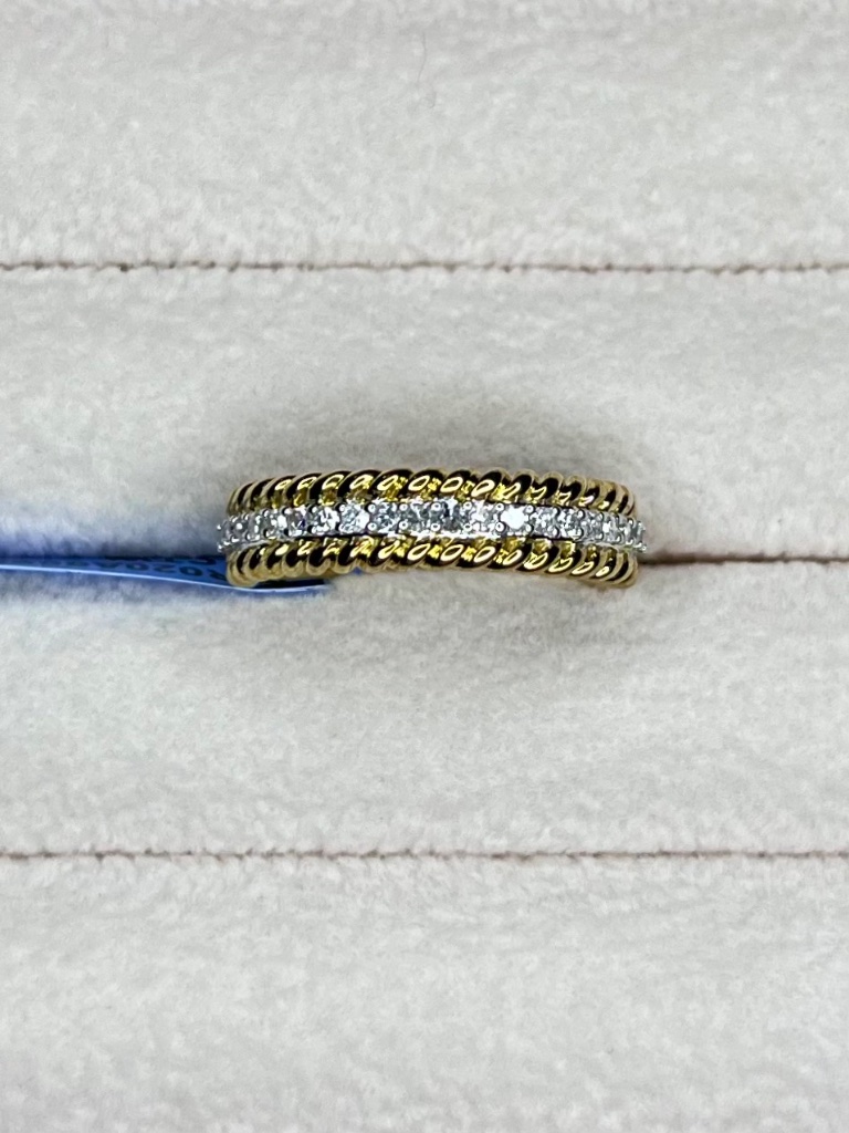 R063 Natural Diamond Twisted Band Ring 540$
